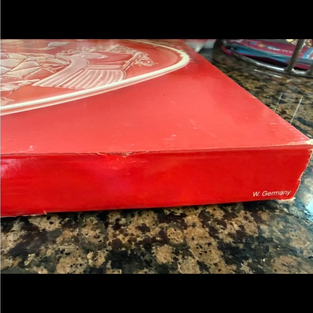 NIB Mikasa Crystal Heart-Shaped Glass Decorative Serving Tray.  12 1/2 wide - Picture 5 of 6